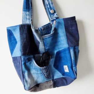 TOTE BAGS